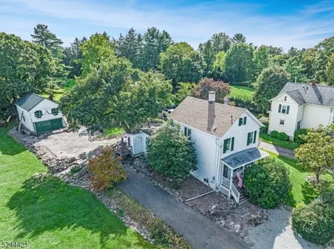 314 Quakertown Rd, Franklin Twp, NJ 08822