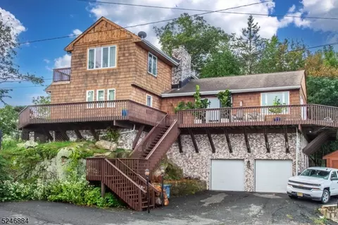 6 Bonaparte, Hopatcong Boro, NJ 07843