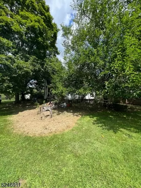 238 Hillcrest Dr, Milford, NJ 08848