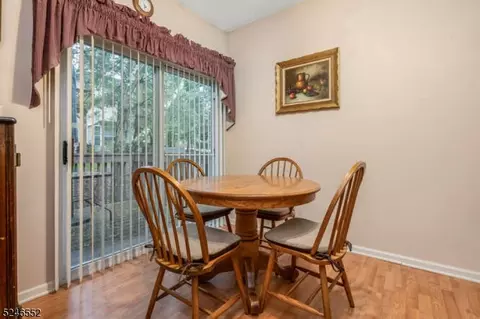 4 Cypress Ct, Clinton, NJ 08809 photo 10
