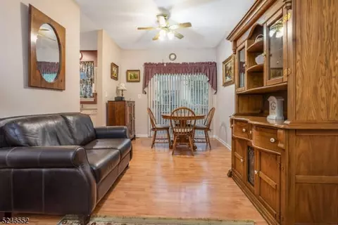 4 Cypress Ct, Clinton, NJ 08809 photo 8