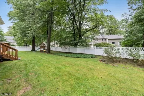 105 Sutton Dr, Berkeley Heights, NJ 07922 photo 26