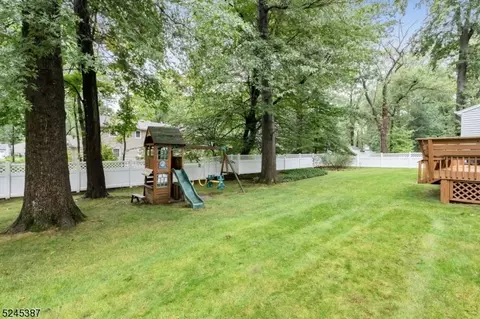 105 Sutton Dr, Berkeley Heights, NJ 07922 photo 25