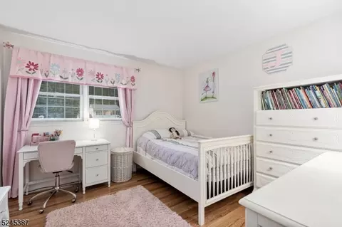 105 Sutton Dr, Berkeley Heights, NJ 07922 photo 17
