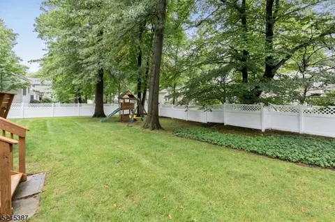 105 Sutton Dr, Berkeley Heights, NJ 07922 photo 27