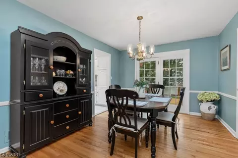 105 Sutton Dr, Berkeley Heights, NJ 07922 photo 10