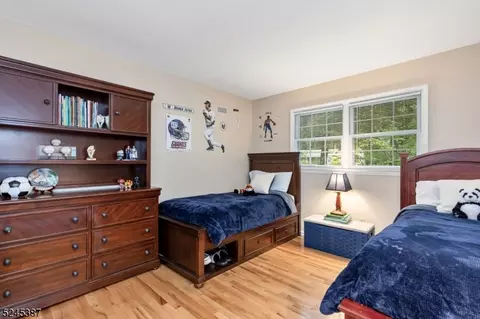 105 Sutton Dr, Berkeley Heights, NJ 07922 photo 19
