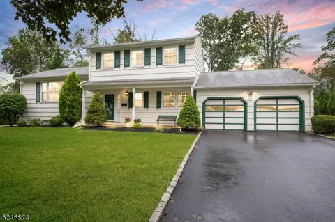 3 Rever Dr, Florham Park, NJ 07932