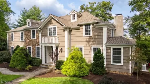 59 Harvey Dr, Millburn Twp, NJ 07078
