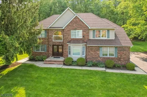 6 Syldeo Dr, Parsippany-troy Hills Twp, NJ 07054