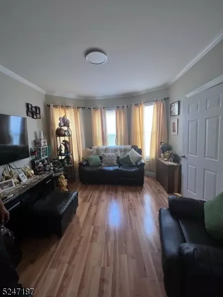 859 Madison Ave, Paterson, NJ 07501