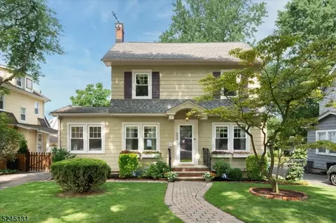 559 Summit Ave, Maplewood, NJ 07040