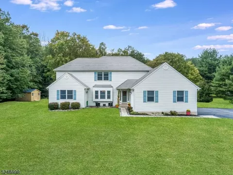 13 Sleepy Hollow Dr, Jefferson, NJ 07438