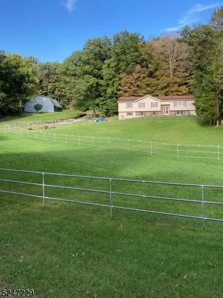 55 Hunts School Rd, Newton, NJ 07860