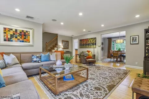 25 Rahway Rd, Millburn, NJ 07041