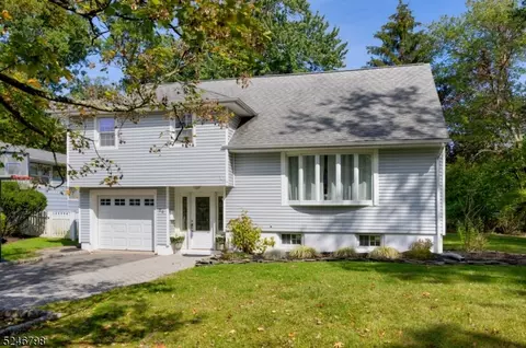 35 Wardell Rd, Livingston, NJ 07039