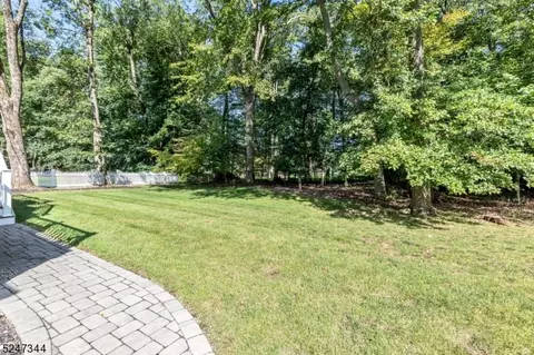 88 Sutton Dr, Berkeley Heights, NJ 07922 photo 29