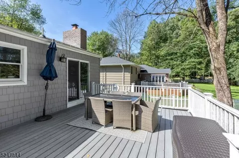 88 Sutton Dr, Berkeley Heights, NJ 07922 photo 25