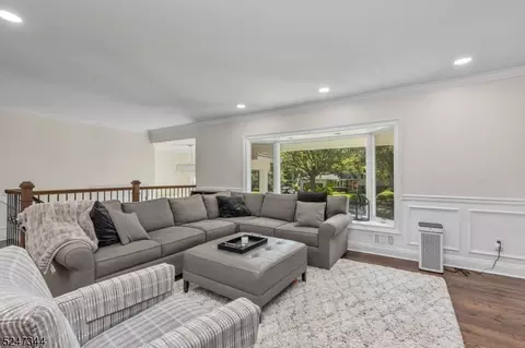 88 Sutton Dr, Berkeley Heights, NJ 07922 photo 7