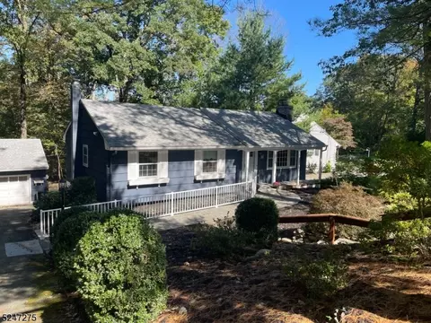 66 Kingsley Rd, Ringwood, NJ 07456
