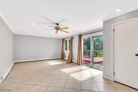 15 Devon Rd, Edison, NJ 08820 photo 9
