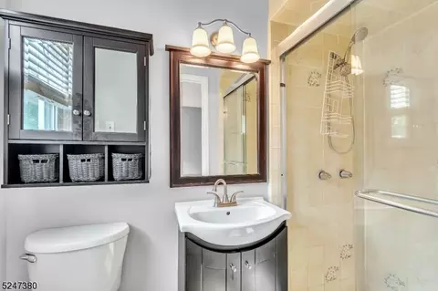 15 Devon Rd, Edison, NJ 08820 photo 27