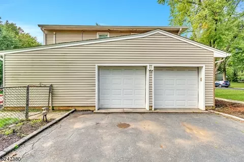 15 Devon Rd, Edison, NJ 08820 photo 36