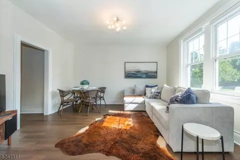 6 Altamont #8, Morristown, NJ 07960