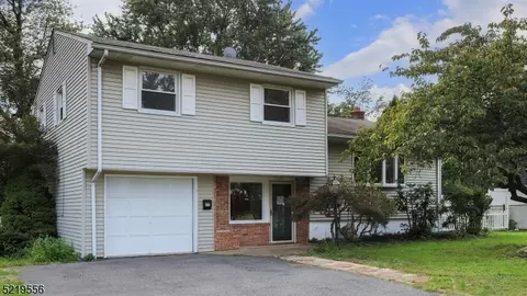475 Westfield Ave, Clark, NJ 07066