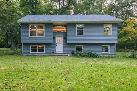 34 Wildcat Rd, Sparta, NJ 07871