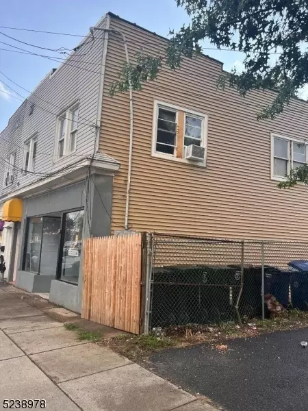 1015 E 2nd St, Plainfield, NJ 07062