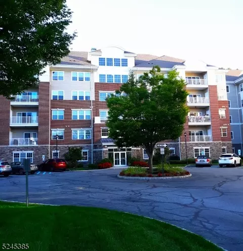9121 Warrens Way #121, Wanaque, NJ 07465