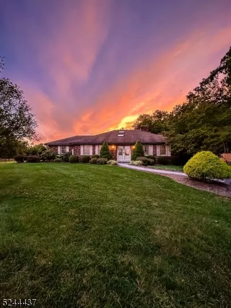 144 Cider Mill Rd, Flemington, NJ 08822