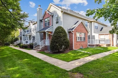 268 Retta Ct, Piscataway, NJ 08854