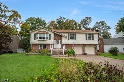 6 Wordsworth Pl, Sparta, NJ 07871