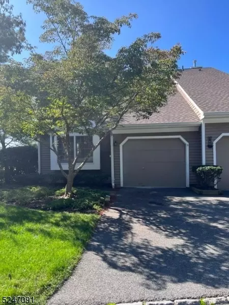 5 N Stone Edge Rd, Bedminster, NJ 07921