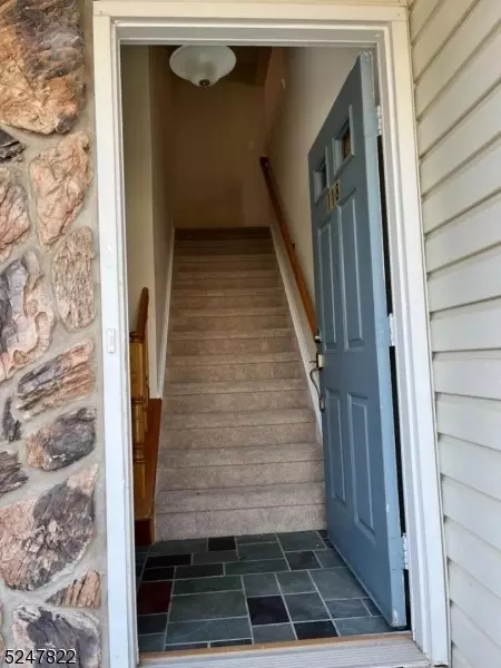 118 Wycombe Pl, Somerset, NJ 08873