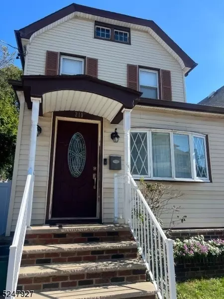 208 Elm Ct, Elizabeth, NJ 07208