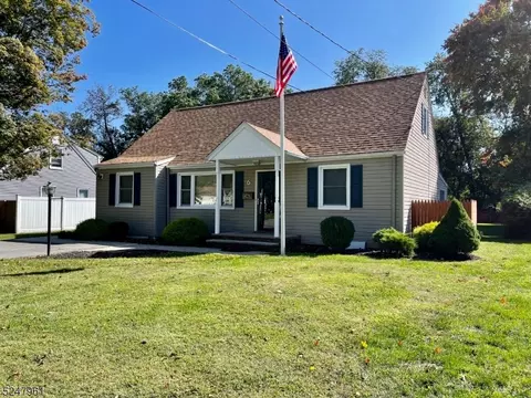 6 Pequannock Ave, Pequannock Twp, NJ 07440
