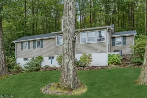 36 Ferris Ln, Jefferson, NJ 07438