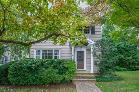 297 Greenwood Ave, Florham Park, NJ 07932