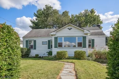 12 Valley View Ter, Washington, NJ 07882