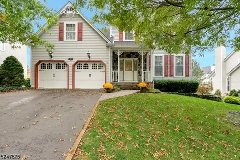 32 Kyle Dr, Phillipsburg, NJ 08865