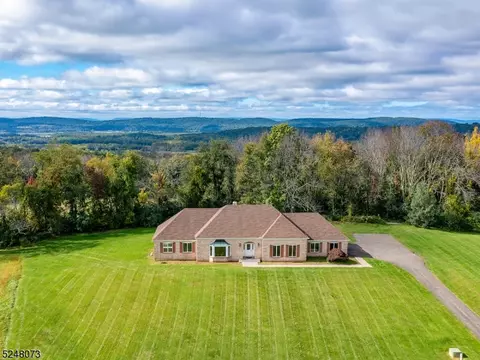 43-47 Ketcham Rd, Hackettstown, NJ 07840