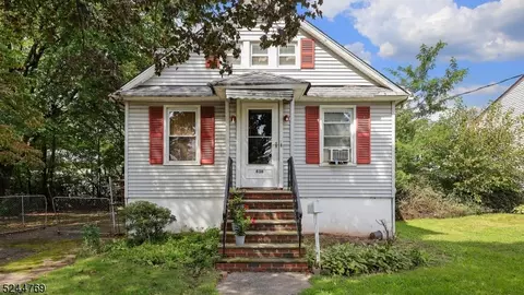 638 Bergen St, South Plainfield, NJ 07080