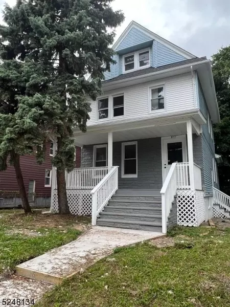 877 S 17th St, Newark, NJ 07108