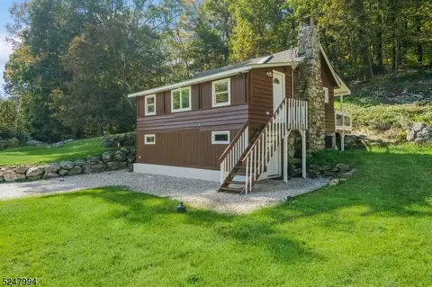 255 Wawayanda Rd, Vernon Twp, NJ 07422