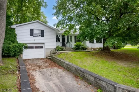 405 Middlesex St, Phillipsburg, NJ 08865