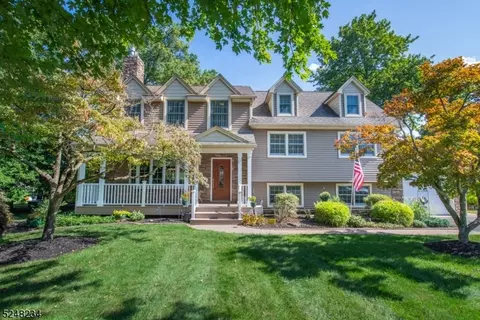 58 W Pkwy, Pequannock Twp, NJ 07444