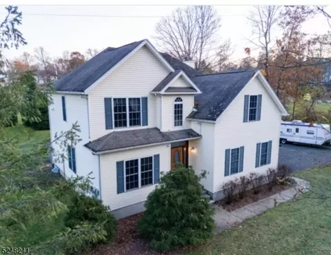120 Stonehedge Ln, Sparta, NJ 07871